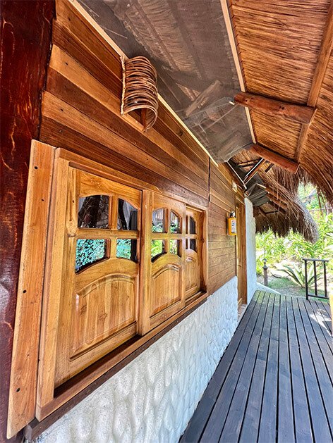 hospedaje tayrona colombia cabana cedro bano detalles madera